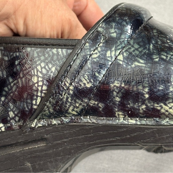 Dansko Professional Women's clogs/shoes, snakeskin pattern, size 40 - Picture 9 of 11